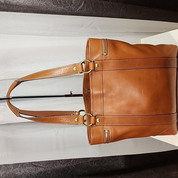 Coach Gigi Tote - Picture 5 of 17